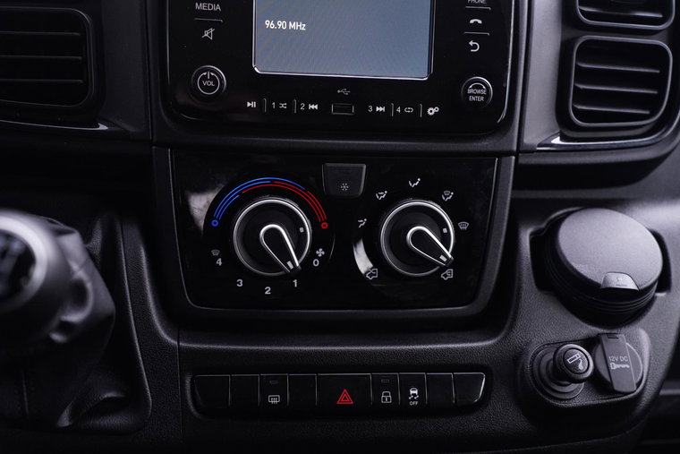Vehicle Image 42