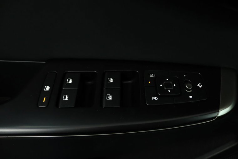 Vehicle Image 29