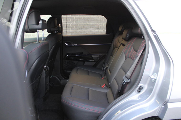 Vehicle Image 15