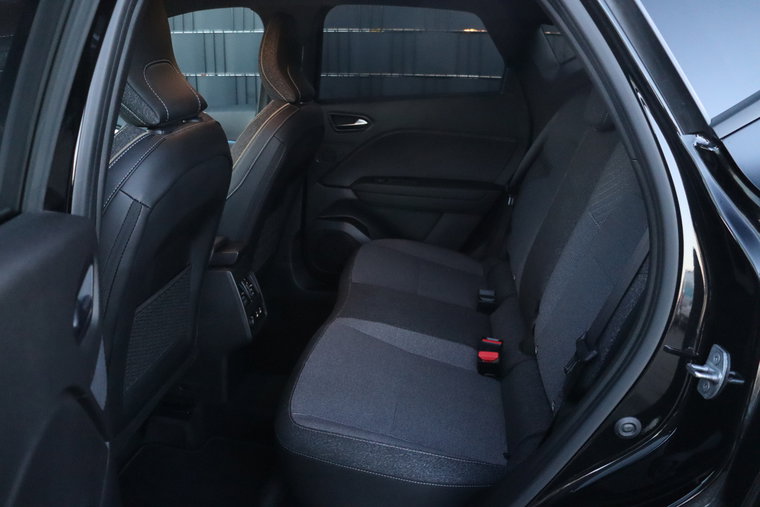 Vehicle Image 21