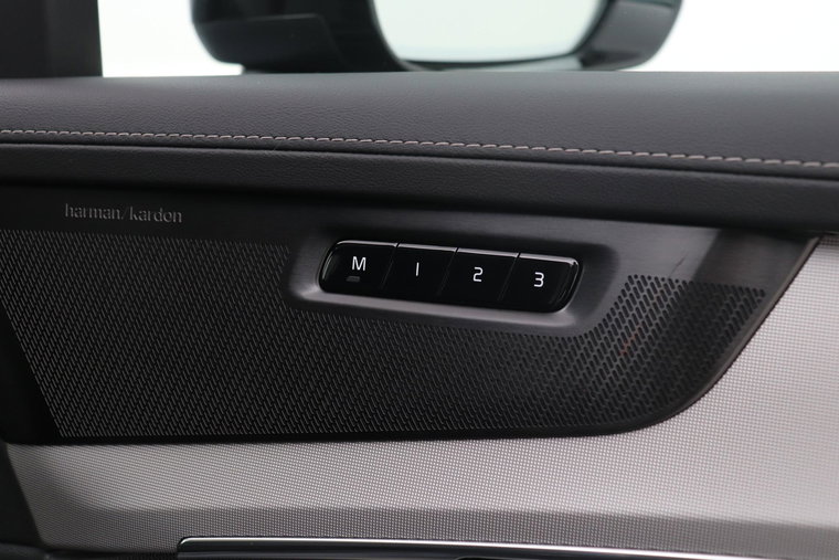 Vehicle Image 56