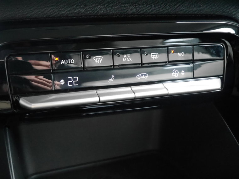 Vehicle Image 26