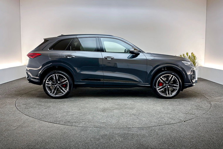 Vehicle Image 7