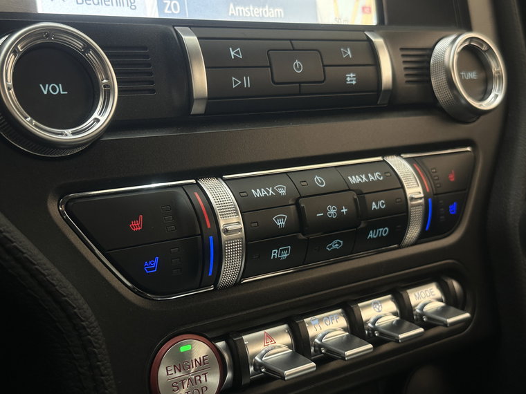 Vehicle Image 28