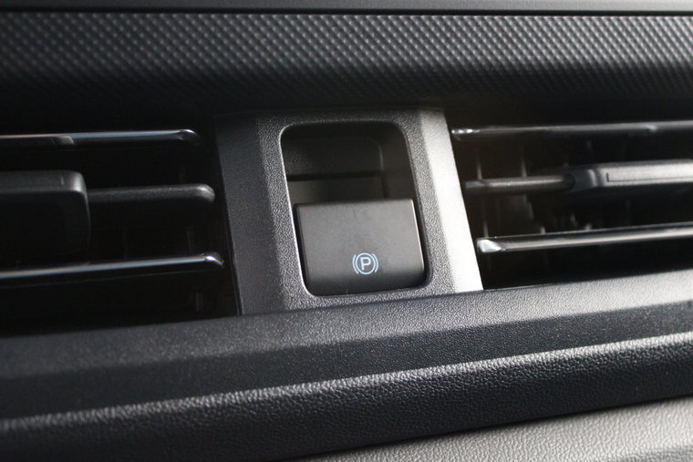 Vehicle Image 38