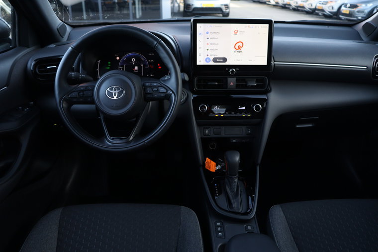 Vehicle Image 11