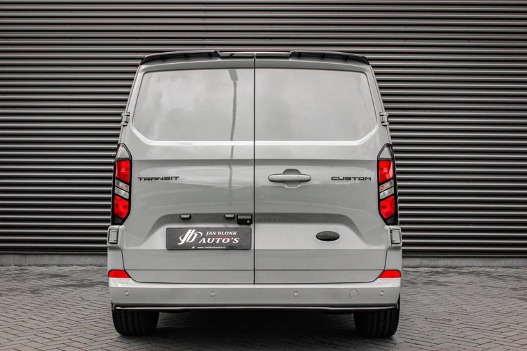 Vehicle Image 39
