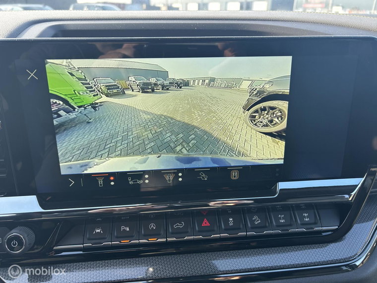 Vehicle Image 22
