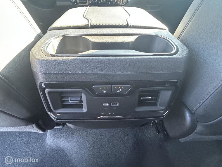 Vehicle Image 26