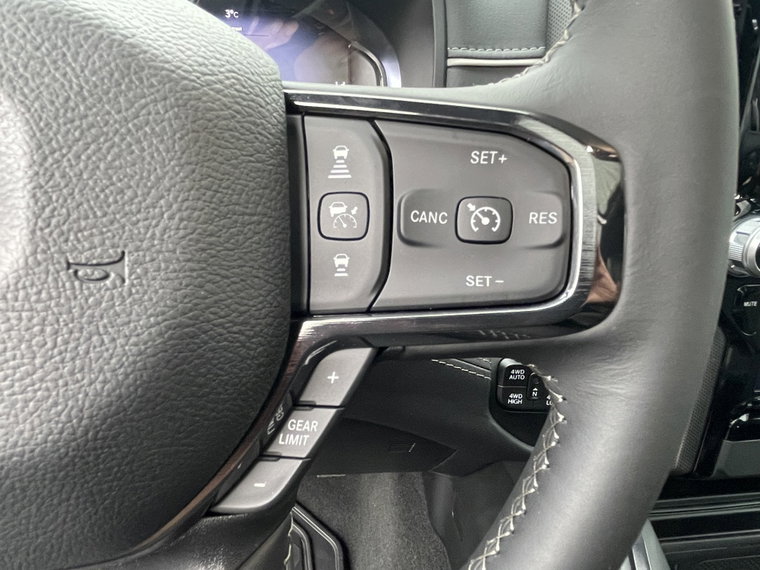 Vehicle Image 29