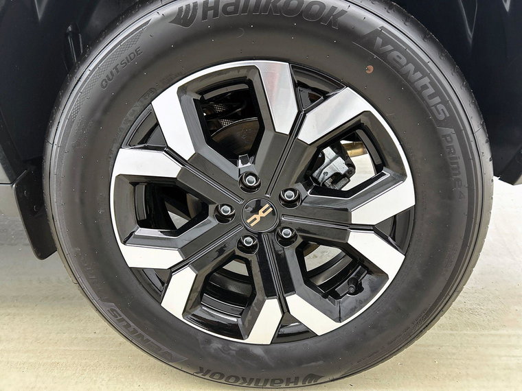 Vehicle Image 36