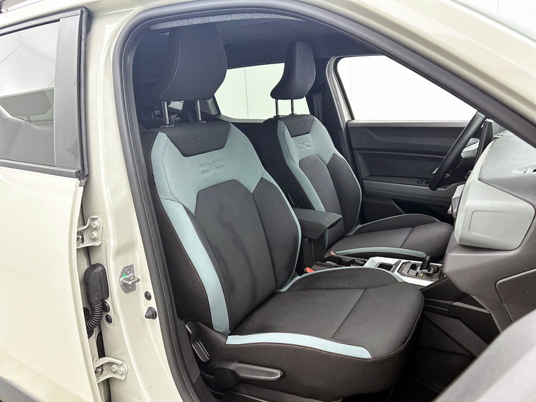 Vehicle Image 37