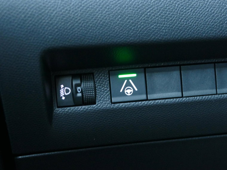 Vehicle Image 27