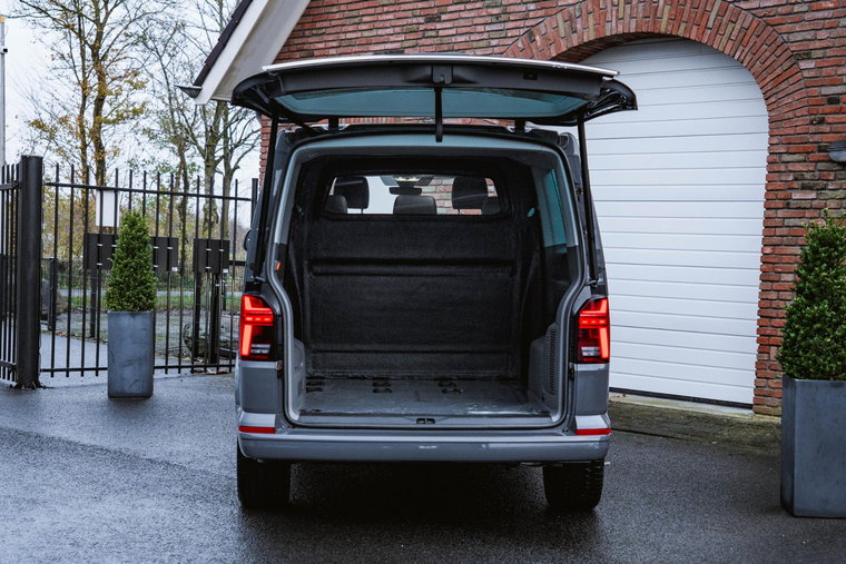 Vehicle Image 32