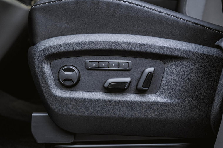 Vehicle Image 34
