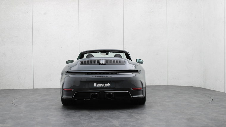 Vehicle Image 32
