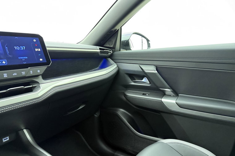 Vehicle Image 35