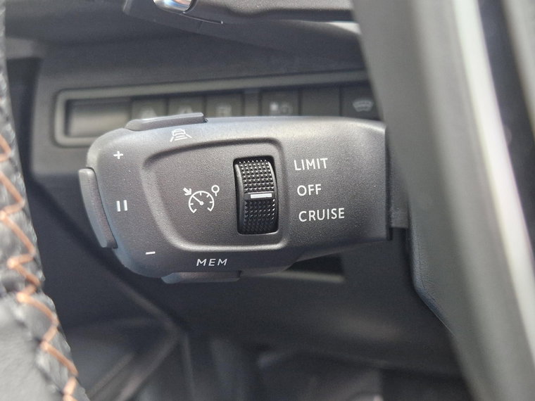 Vehicle Image 28