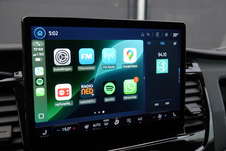 Vehicle Image 11