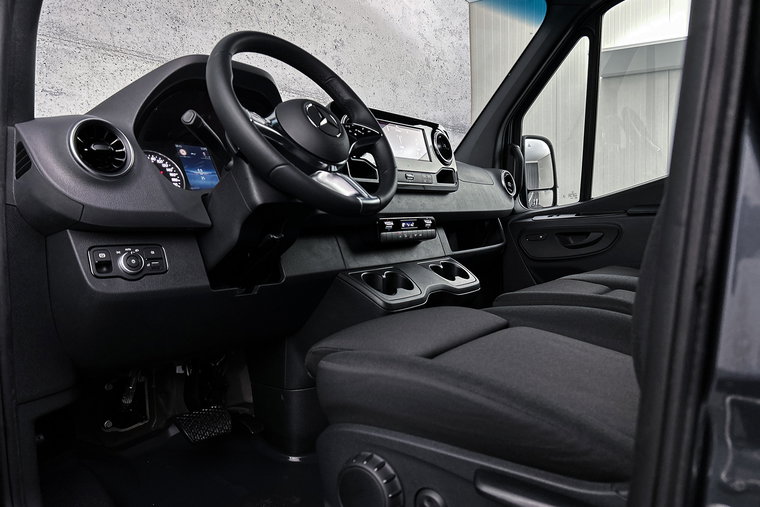 Vehicle Image 19