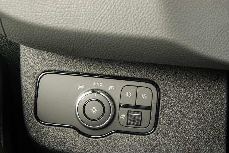 Vehicle Image 28