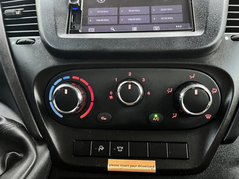 Vehicle Image 38