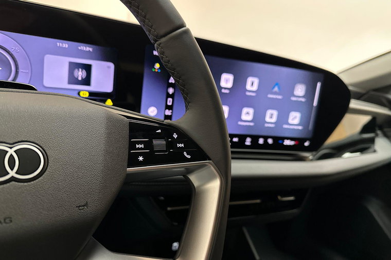 Vehicle Image 19