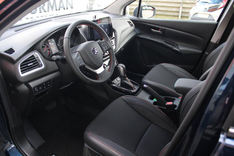 Vehicle Image 16