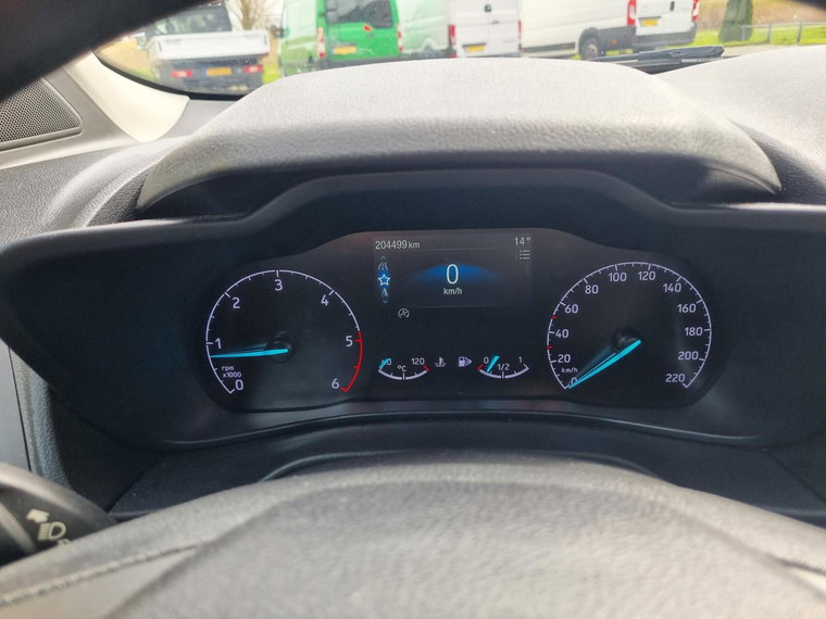 Vehicle Image 13