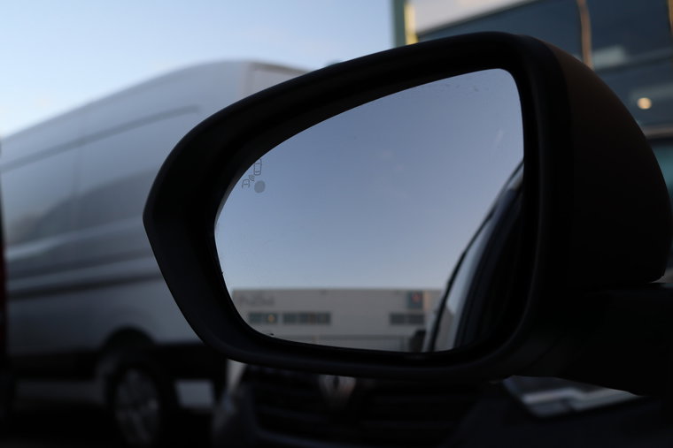 Vehicle Image 32