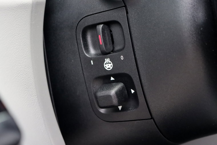 Vehicle Image 35