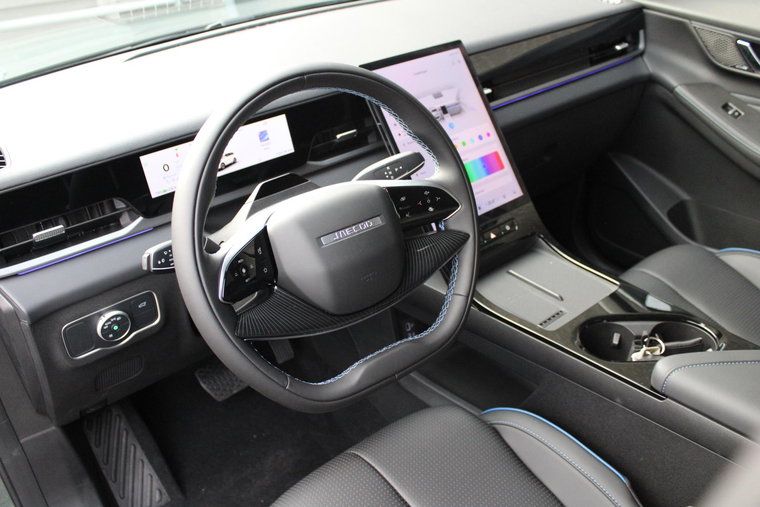Vehicle Image 23