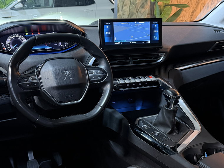 Vehicle Image 24