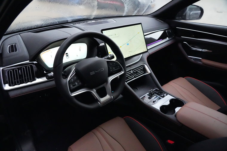 Vehicle Image 11