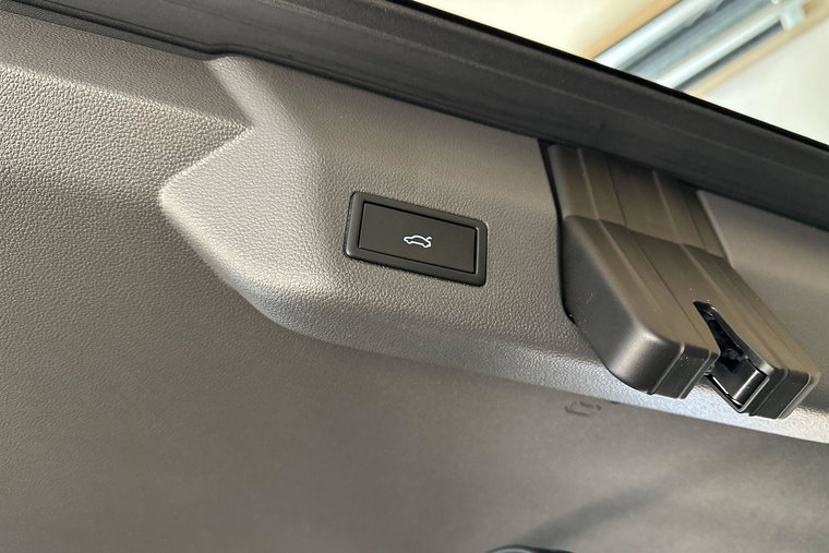 Vehicle Image 33