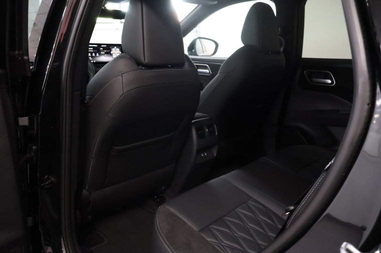Vehicle Image 31