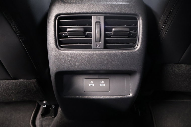 Vehicle Image 42