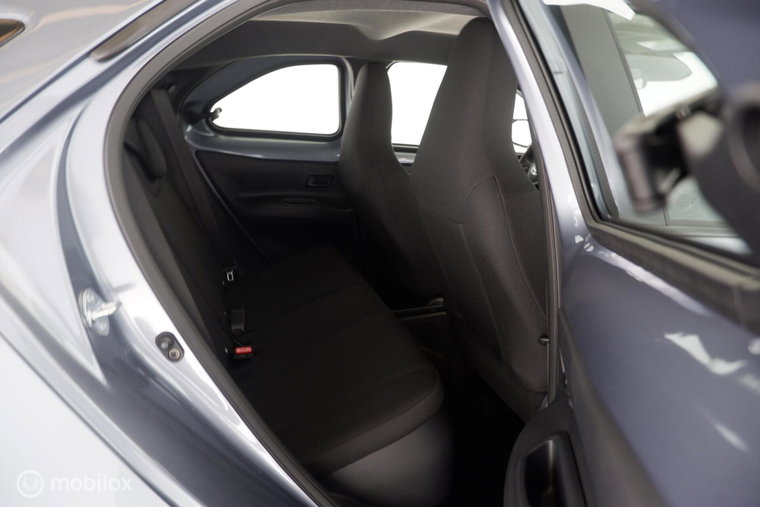 Vehicle Image 21