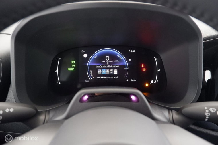 Vehicle Image 11