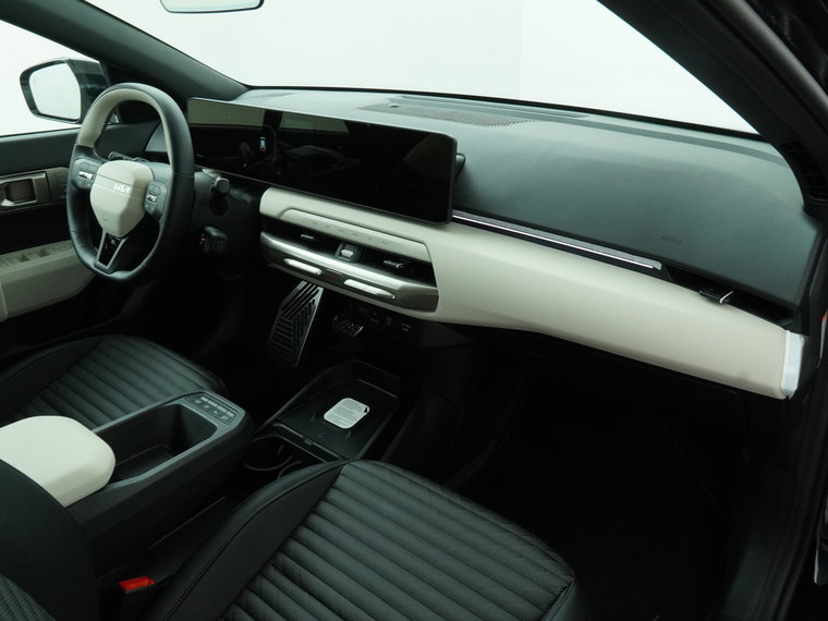 Vehicle Image 38