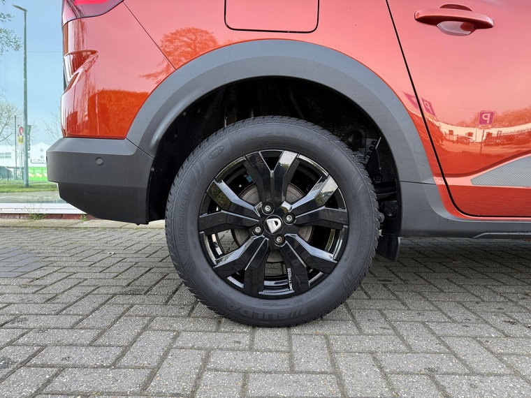 Vehicle Image 23