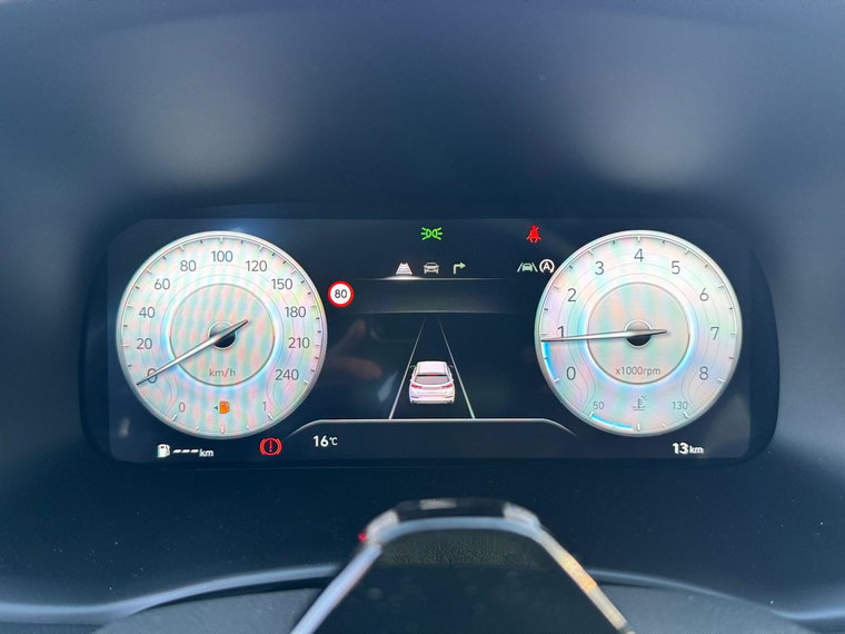 Vehicle Image 19