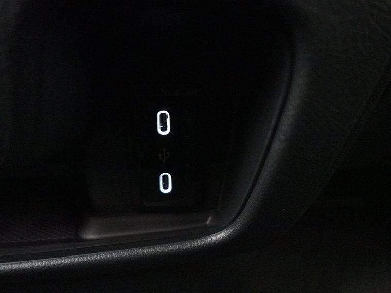 Vehicle Image 26