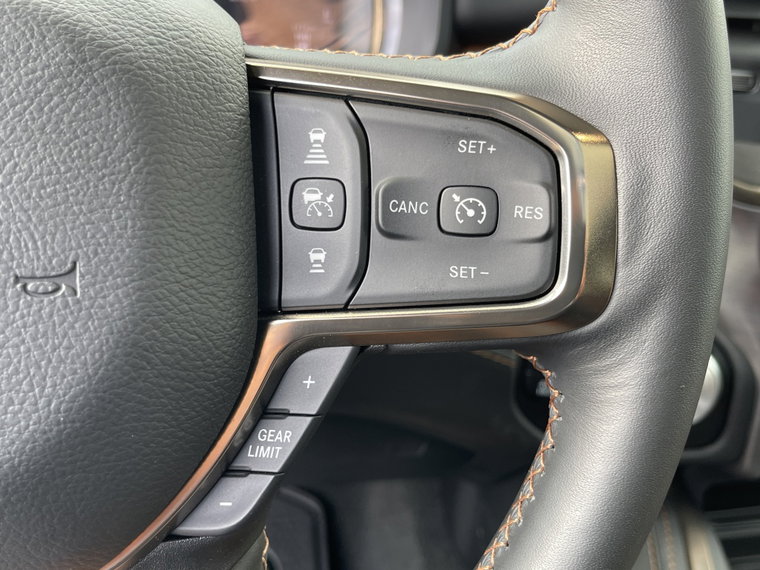 Vehicle Image 29