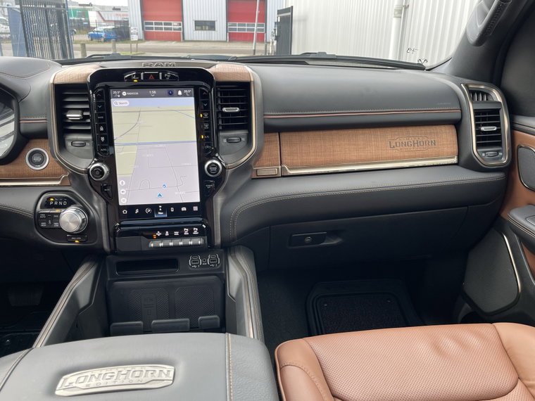 Vehicle Image 39