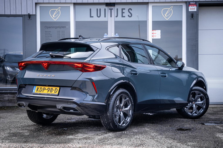 Vehicle Image 10