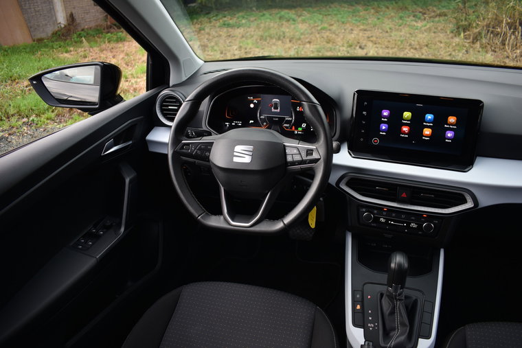 Vehicle Image 14