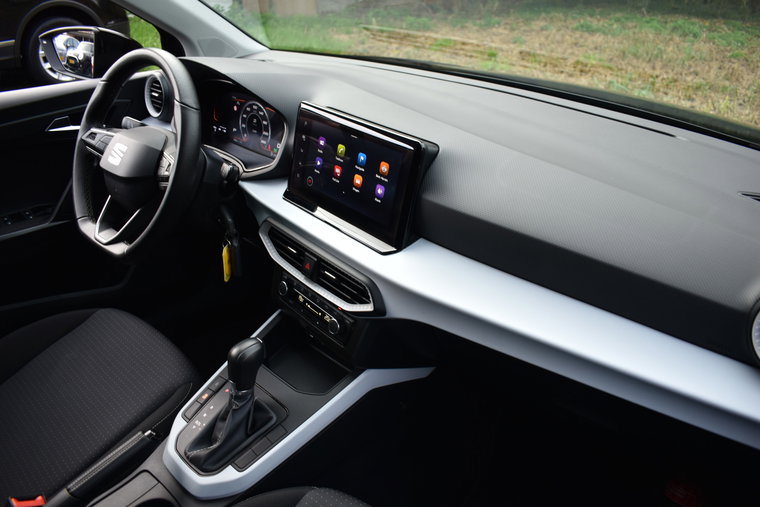 Vehicle Image 15