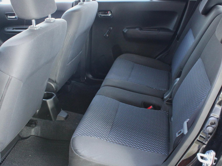 Vehicle Image 33
