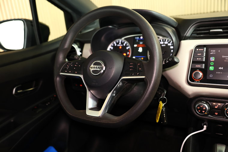 Vehicle Image 25
